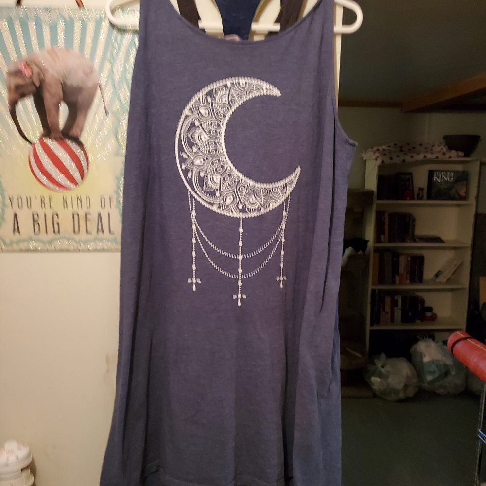 Instant messenger night shirt.